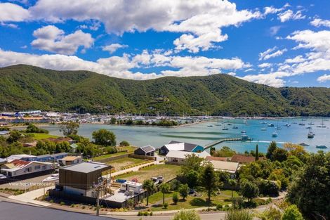 Photo of property in 324d Waikawa Road, Waikawa, Picton, 7220