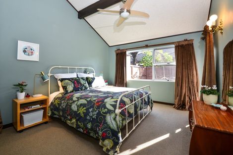 Photo of property in 72 Braid Road, St Andrews, Hamilton, 3200