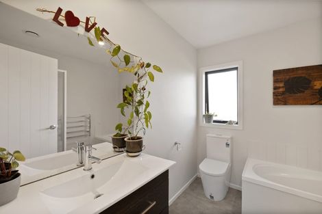 Photo of property in 29 Weka Street, Mangawhai, 0505