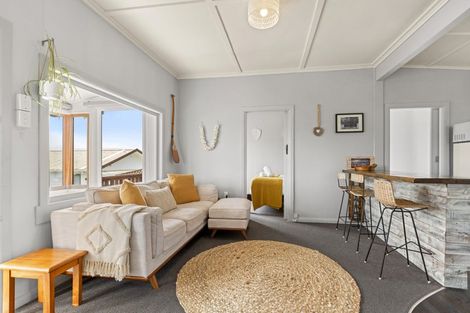 Photo of property in 49b Wallis Street, Raglan, 3225