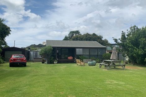 Photo of property in 10 Morrison Road, Matapouri, Whangarei, 0173