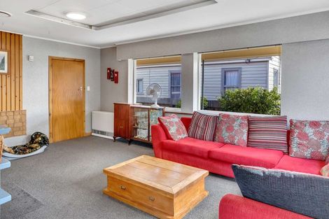 Photo of property in 19 Railway Esplanade, East Gore, Gore, 9710