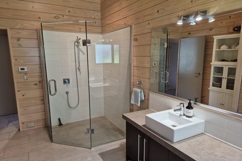 Photo of property in 101 Vista Paku, Pauanui, Hikuai, 3579