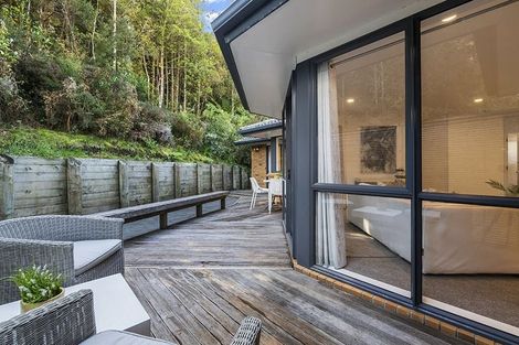 Photo of property in 33 Kate Sheppard Avenue, Torbay, Auckland, 0630