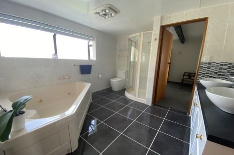 Photo of property in 27 Mercury Way, Whitby, Porirua, 5024