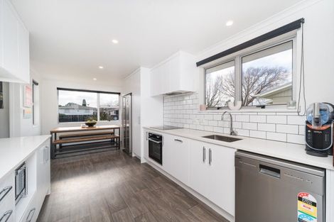 Photo of property in 124 Tremaine Avenue, Westbrook, Palmerston North, 4412