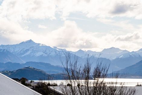 Photo of property in 39 Farrant Drive, Wanaka, 9305