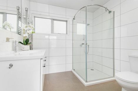 Photo of property in 32a Tawa Terrace, Tawa, Wellington, 5028