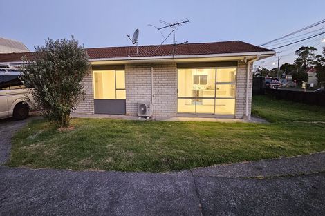 Photo of property in 1/29 Garelja Road, Henderson, Auckland, 0612