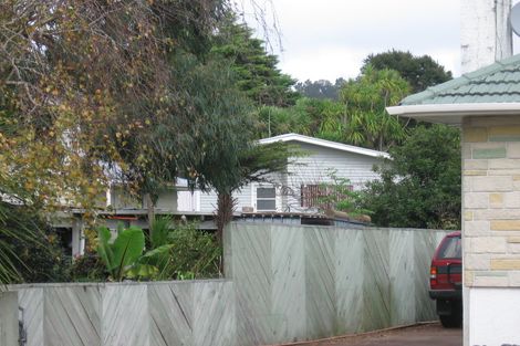 Photo of property in 15 Sunray Avenue, Titirangi, Auckland, 0604
