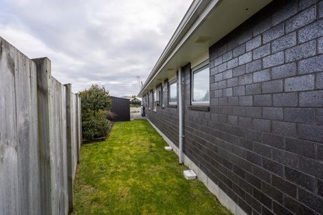 Photo of property in 22 Austin Reid Avenue, Carterton, 5713