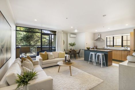 Photo of property in 2c/7-11 Bute Road, Browns Bay, Auckland, 0630