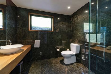 Photo of property in 9 Vanda Place, Fernhill, Queenstown, 9300