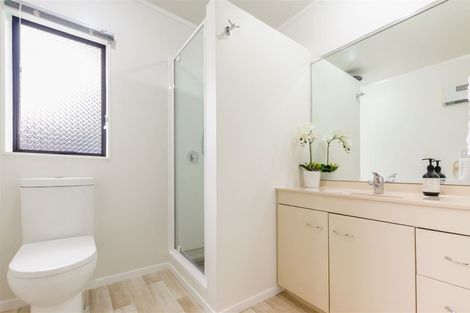 Photo of property in 35 Ngaio Road, Waikanae, 5036