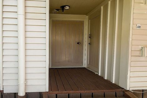 Photo of property in 2/3170 Great North Road, New Lynn, Auckland, 0600