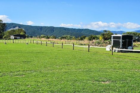 Photo of property in 156 Arapaepae Road, Levin, 5510