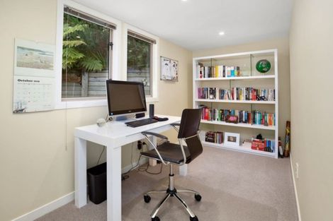 Photo of property in 23 Doris Gordon Crescent, Crofton Downs, Wellington, 6035