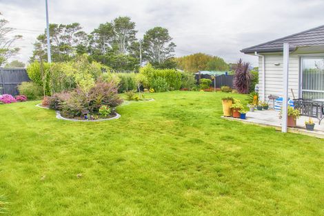 Photo of property in 18 Cooladerry Place, Rosehill, Papakura, 2113