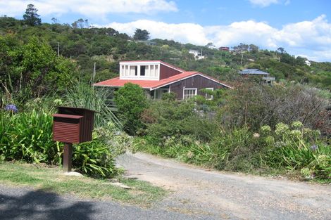 Photo of property in 13 Makora Avenue, Oneroa, Waiheke Island, 1081