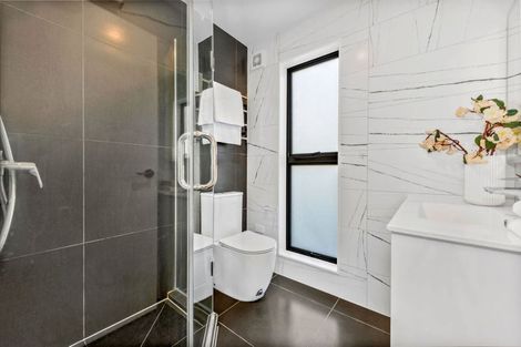 Photo of property in 3/14 Kerswill Place, Pakuranga, Auckland, 2010