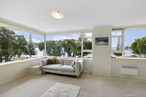 Photo of property in Clifton Towers, 202 Oriental Parade, Oriental Bay, Wellington, 6011