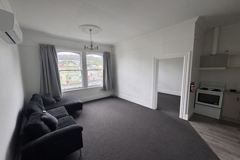 Photo of property in 2a Russell Terrace, Newtown, Wellington, 6021