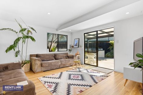 Photo of property in 19 Checketts Place, Papamoa Beach, Papamoa, 3118