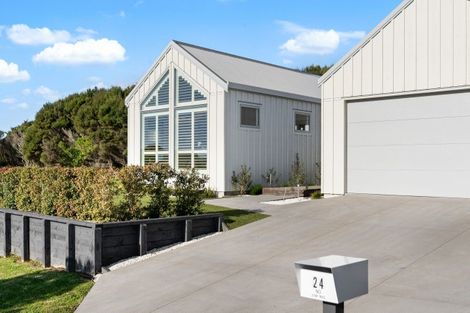Photo of property in 24 Orawahi Road, Glenbrook, 2681