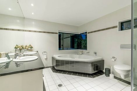 Photo of property in 211 Pine Valley Road, Dairy Flat, Silverdale, 0992