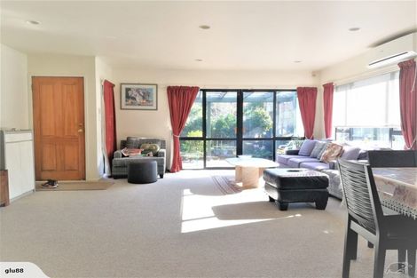 Photo of property in 1/63 Gosford Drive, Botany Downs, Auckland, 2010