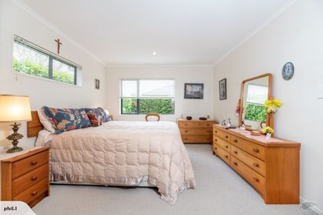 Photo of property in Waimanu Bay Village, 13/1 Piriti Drive, Te Atatu Peninsula, Auckland, 0610