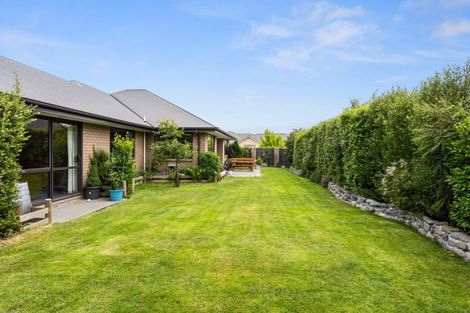 Photo of property in 21 Holly Place, Rangiora, 7400