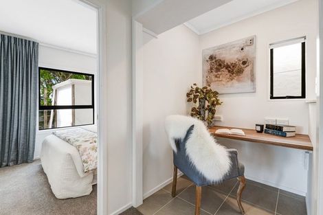 Photo of property in 12a Eagle Place, Red Beach, 0932