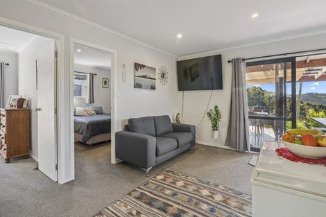 Photo of property in 82 Pinchgut Road, Kaukapakapa, 0873