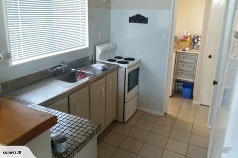 Photo of property in 1/20 Halldene Terrace, Red Beach, 0932