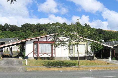 Photo of property in 64b Gemstone Drive, Birchville, Upper Hutt, 5018