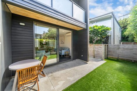 Photo of property in 6/74 Derwent Street, Island Bay, Wellington, 6023