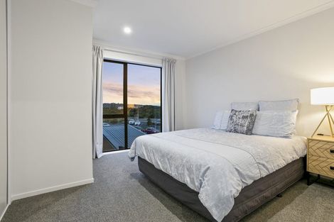 Photo of property in 62 Hobsonville Point Road, Hobsonville, Auckland, 0616