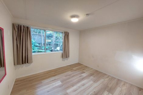 Photo of property in 22 Korotaha Terrace, Rothesay Bay, Auckland, 0630