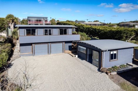Photo of property in 16a Chambers Street, Kakanui, Oamaru, 9495