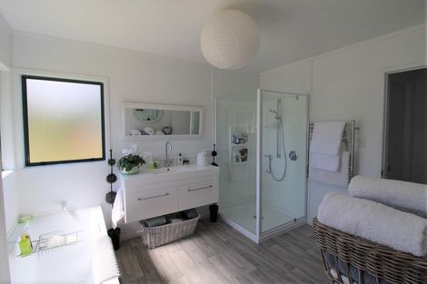 Photo of property in 117 Puriri Place, Matarangi, Whitianga, 3592