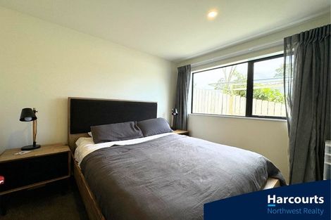 Photo of property in 10 Mahinga Place, Massey, Auckland, 0614