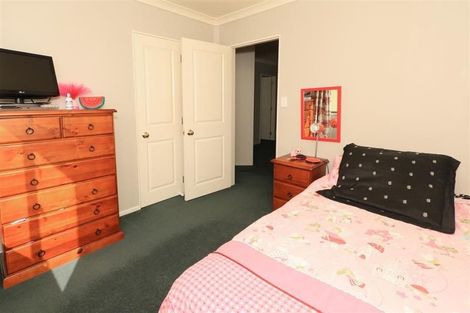 Photo of property in 23 Admiral Crescent, Flagstaff, Hamilton, 3210