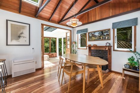 Photo of property in 21 Ferry Road, Days Bay, Lower Hutt, 5013