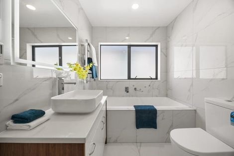 Photo of property in 67 Drumbuoy Drive, Flat Bush, Auckland, 2019