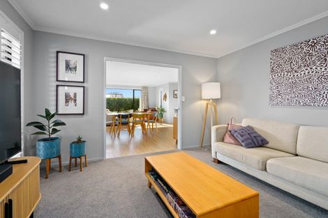 Photo of property in 33 Rose Leigh Drive, Cambridge, 3434