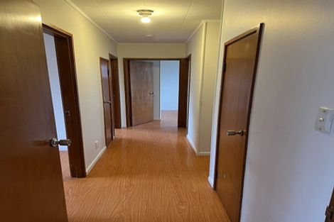 Photo of property in 17 Salamanca Road, Sunnynook, Auckland, 0620