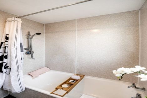 Photo of property in 1/18 Heaphy Place, Casebrook, Christchurch, 8051