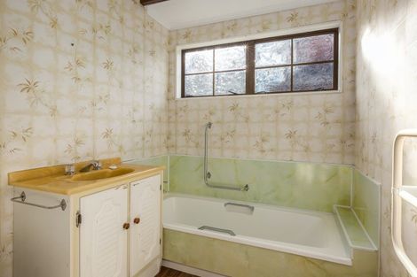 Photo of property in 39a Findlay Street, Tawa, Wellington, 5028