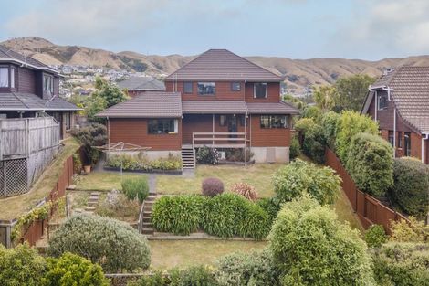 Photo of property in 7 Montrose Grove, Churton Park, Wellington, 6037